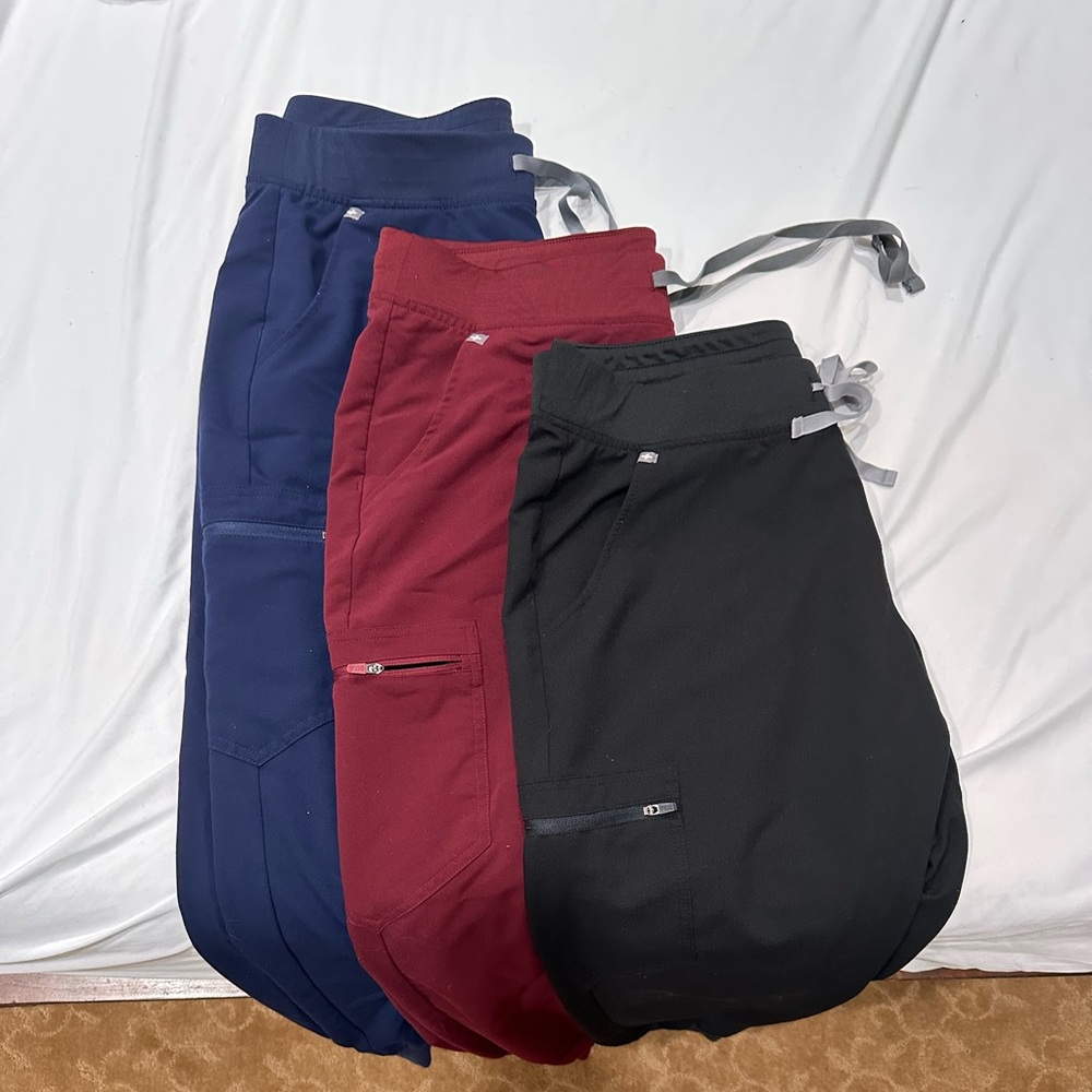 3 pairs of Figs Zamora Scrub Pants
